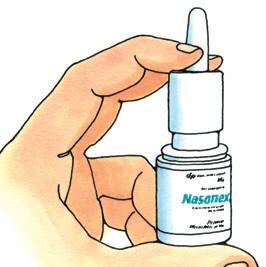 Przygotowanie aerozolu do nosa do stosowania Nasonex aerozol do nosa zawiera nasadkę, która chroni końcówkę dozownika i zapobiega jej zanieczyszczeniu.