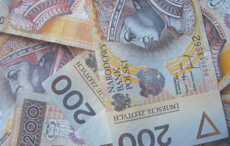 2 Praca i życie w Holandii i Belgii WTOREK, 17 października 2017 Czy po bie ra jąc za si łek ro dzin ny z Ho lan dii po wi nie nem za wnio sko wać rów nież o pol skie 500+ i ja kie mo gę osią gnąć ko