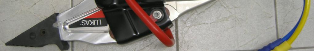 Natomiast narzędzia tego samego rodzaju, nawet o bardzo zbliżonych parametrach technicznych, ale pochodzące od różnych producentów, mają inną konstrukcję elementów przeznaczonych do sterowania ich