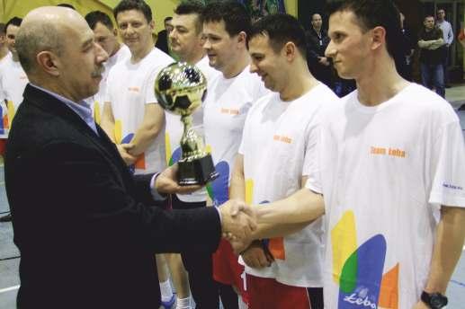 Mistrzostwa Morskiego Oddziału Straży Granicznej w halowej piłce nożnej Gorąca atmosfera, wielkie nadzieje, sportowa rywalizacja far play to wszystko działo się na hali sportowej Zespołu Szkół