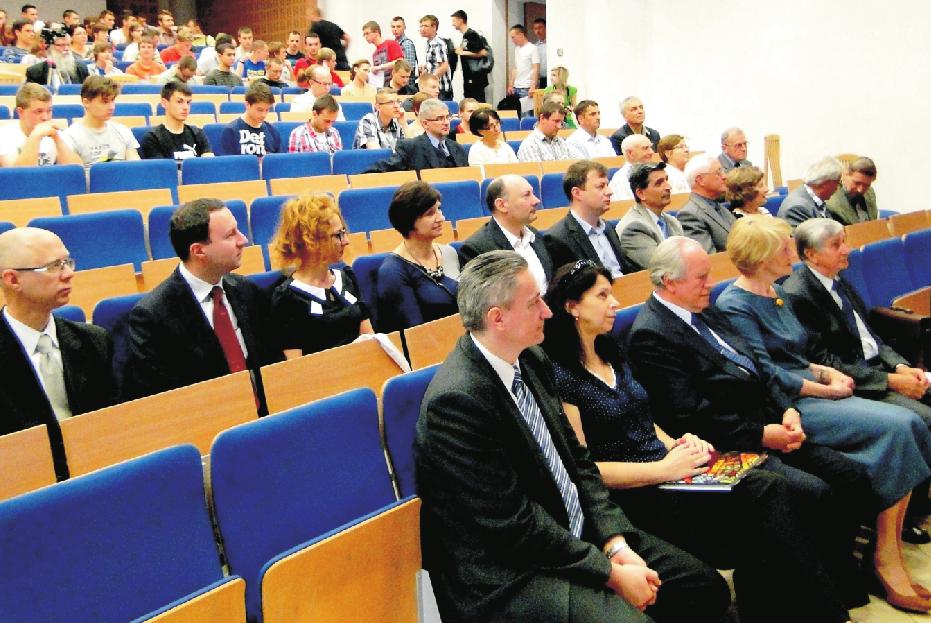 polskiego profesora w tej dziedzinie, wywodzącego się z Tarnowa, rektora Politechniki Lwowskiej prof. Romana Dzieślewskiego, wygłosił prof.