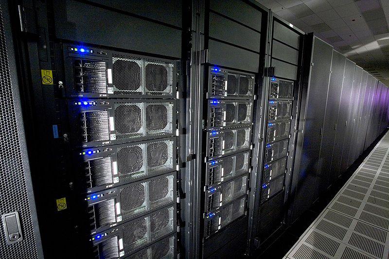 TOP500 Projekt TOP500 (www.top500.org) od 1993 publikuje listę najszybszych superkomputerów na świecie na podstawie testów wykorzystujących m.in.
