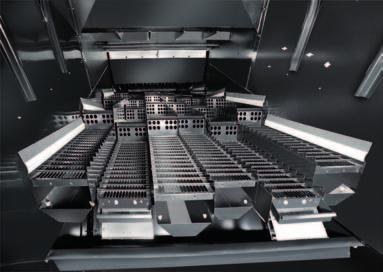 Jest ona osiągana przy prędkości obrotowej silnika wynoszącej zaledwie 100 obr./min. i pozwala zmniejszyć zużycie paliwa o 25%. Modele CX7.90 CX8.70 CX8.80 CX8.