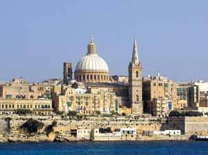 8 dni Dzień 4: Gozo Ggantija Ta Pinu Dwejra Victoria Xlendi Po śniadaniu wyjazd na wyspę Gozo, aby zobaczyć: kompleks prehistorycznych świątyń Ggantija, kościół Ta Pinu jedno z najważniejszych miejsc
