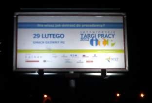 Promocja wydarzenia Inne nośniki reklamowe: Dwa tygodnie przed wydarzeniem rozpoczęliśmy cykl standów promocyjnych mających na celu zachęcenie studentów do przyjścia na Targi oraz prezentację