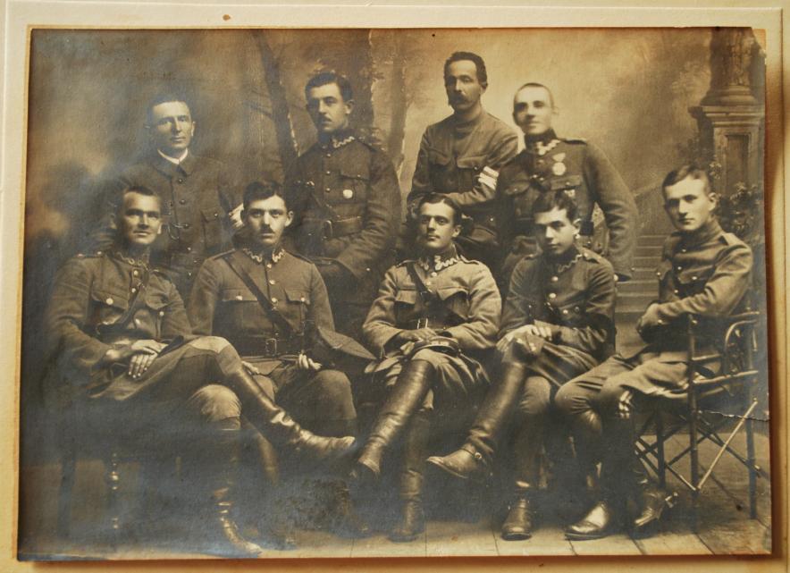 Także w komunikacie operacyjnym Naczelnego Dowództwa z 20 sierpnia 1920 r. opracowanym przez szefa Oddziału III ND płk. SG Tadeusz Piskora czytamy: [.