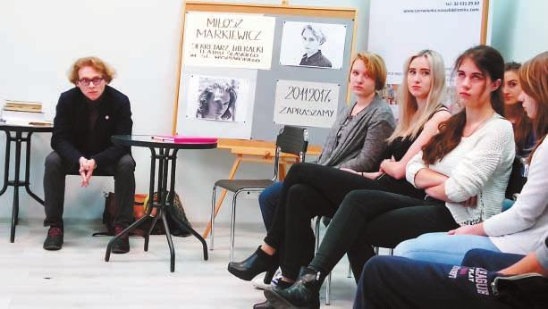 na chwilę od tych przytłaczających wyborów i wrócić wspomnieniami do warsztatów teatralnych, które odbyły się w Bibliotece Publicznej w Czerwionce-Leszczynach. Aktorzy z nosem w książkach? ol 8)-3,.