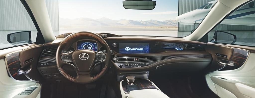 WYPOSAŻENIE Elegance Prestige F SPORT Omotenashi Asystent znaków drogowych (RSA) System ochrony przedzderzeniowej (PCS) Asystent utrzymania pasa ruchu i toru jazdy (LTC) / / / / Asystent utrzymania