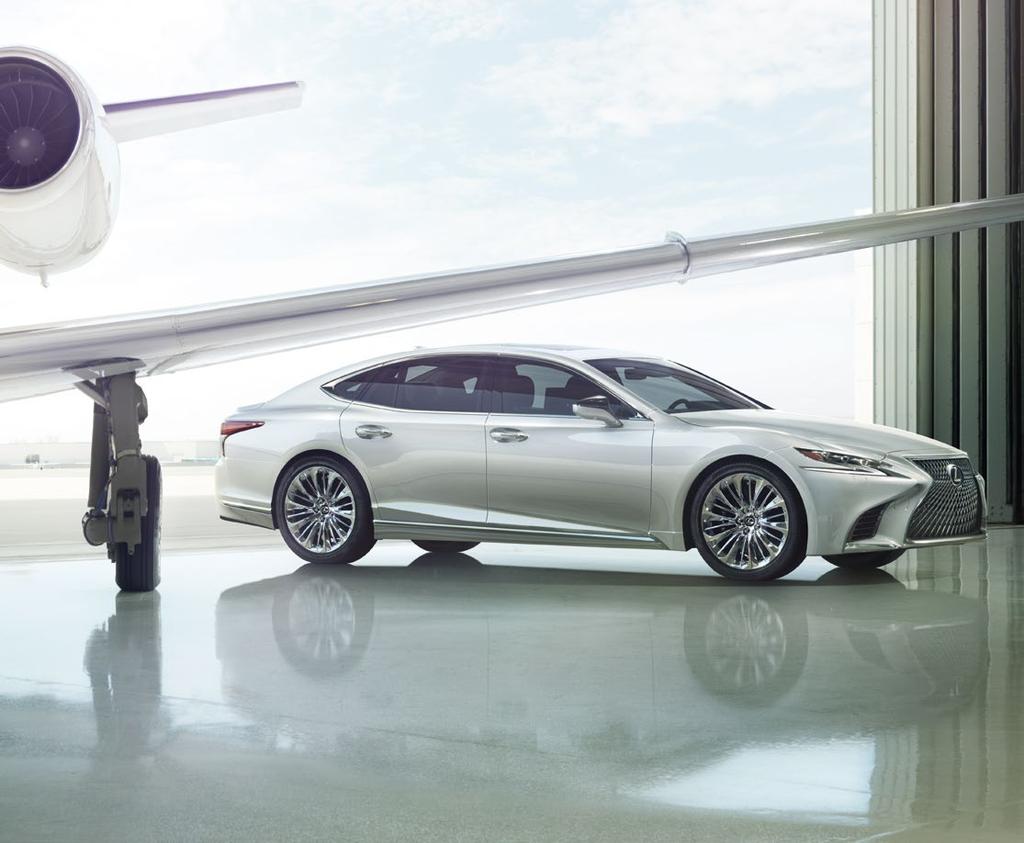 CENY OPCJI I PAKIETÓW (PLN) OPCJE I PAKIETY Elegance Prestige F SPORT Omotenashi Kluczyk w postaci karty 2 900 2 900 2 900 Wykończenie boczków drzwiowych ze skóry półanilinowej oraz el.