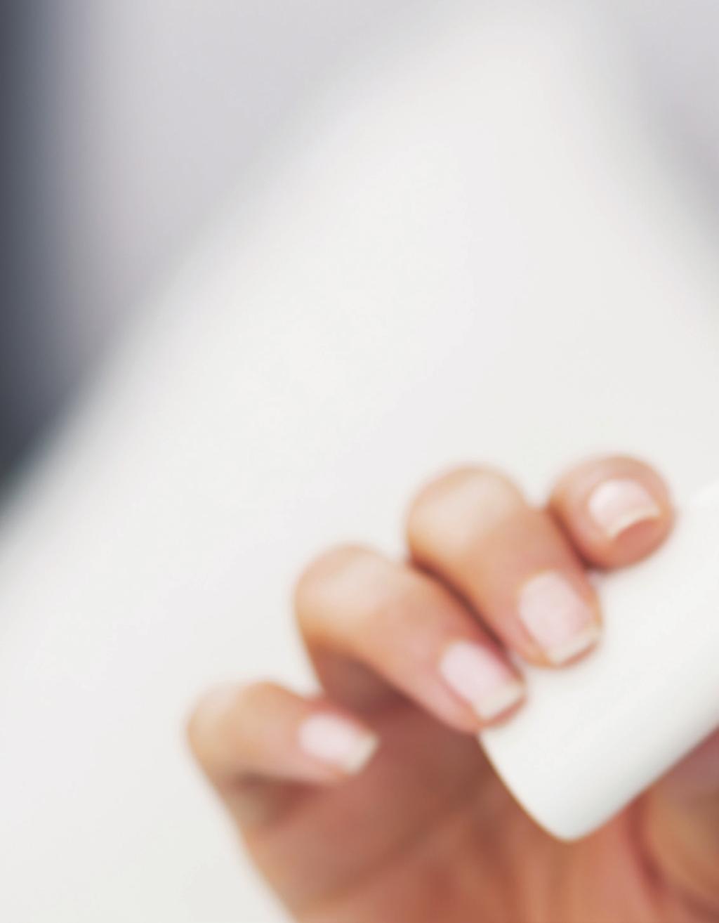 Postacie farmaceutyczne leków donosowych Postaciami farmaceutycznymi najczęściej podawanymi drogą donosową są krople, aerozole i żele. Krople Krople są najprostszą donosową postacią farmaceutyczną.