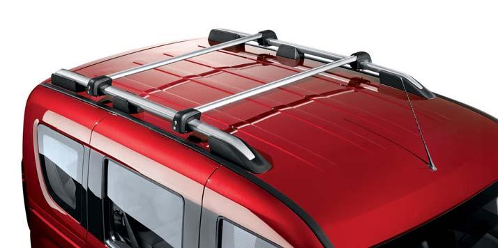 KOMFORT I CZAS WOLNY BELKI POPRZECZNE ROOF BARS Z aluminium, do wersji z krótkim i długim rozstawem osi. Nośność: 70 kg (włącznie z masą belek). Montaż do fabrycznych relingów dachowych.