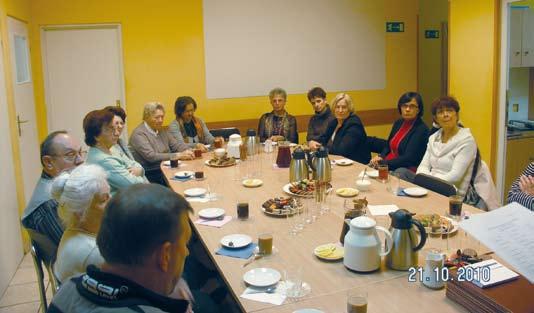 Widok ze Skarpy www.smnaskarpie.pl czas wolny 7 Osiedle w Kwiatach 2010 Zakończył się kolejny konkurs, który docenia osoby dbające o estetykę Skarpy.