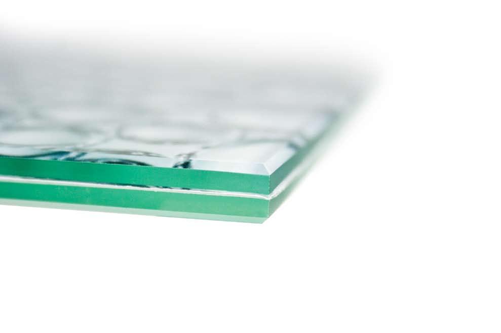 Szkło laminowane - bezpieczne i kuloodporne Zastosowań szkła laminowanego jest nieskończenie wiele, można laminować