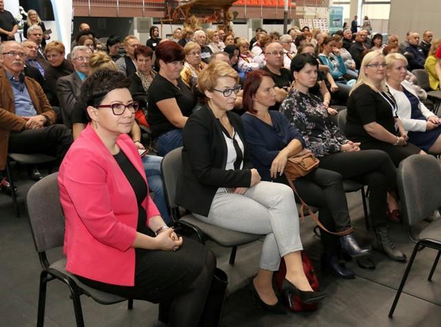 wolontariat czyli dobrowolna, bezpłatna, świadoma praca na rzecz innych lub całego
