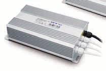 Zabezpieczenie przeciwzwarciowe i przeciwprzeciążeniowe. Wodoodporny. Na wyjściu dwa bieguny dodatnie oraz dwa ujemne (transformator 80 W).