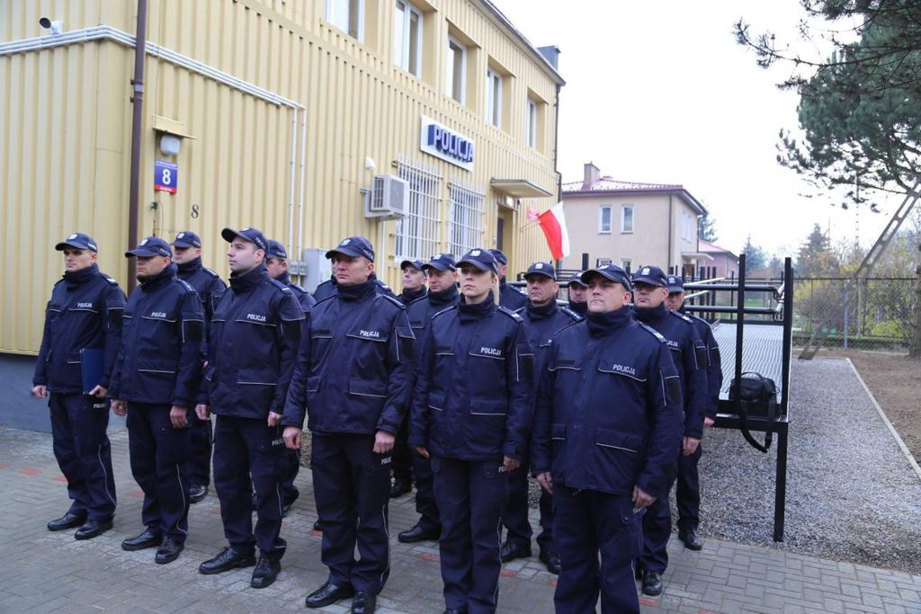 To ważne, że Polska Policja jest i każdego dnia będzie coraz bliżej ludzi. Wojewoda Lubelski Pan Przemysław Czarnek podkreślił, że woj.