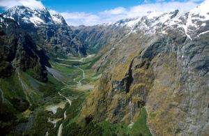 opisu) -pakiet 10 nurkowań (według powyższego opisu) -3 loty wewnętrzne (Auckland - Nelson, Christchurch - Queenstown, Queenstown - Auckland) -white