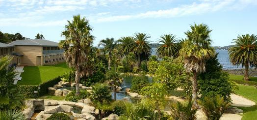 Znajduje się tutaj również Polynesian Thermal Spa - jeden z dziesięciu najlepszych spa na