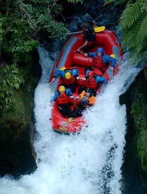 10 dzień White Water Rafting na rzece Kaituna, która to oferuje najbardziej ekscytujący rafting w Nowej Zelandii (ma w rankingu ocenę
