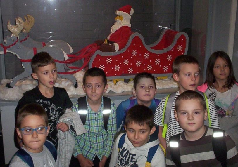 W mini kinie widziałam jak budować zwierzęta, które poruszały się dzięki czujnikom ruchu.