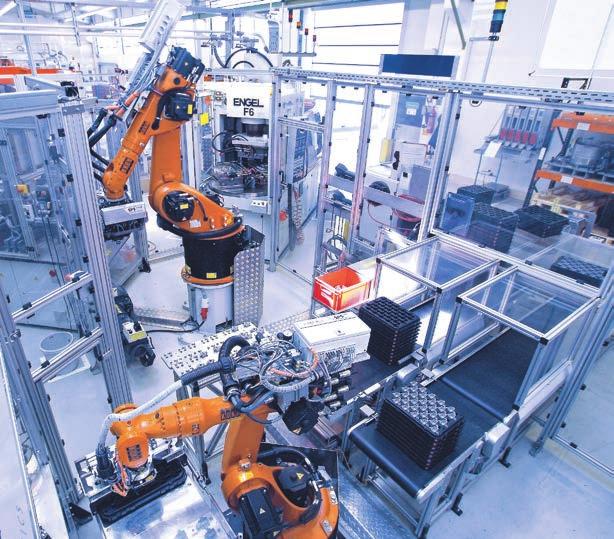 Wydajny system łączny Wtryskarka + robot Koncentracja na automatyzacji W wielu przypadkach wtryskarka jest tylko jednym z elementów większej, często złożonej, komórki produkcyjnej.
