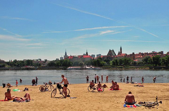 Najpiękniejsze widoki XVIII-wiecznej Warszawy namalował Canaletto z prawego brzegu Wisły, dzięki szerokiej perspektywie, jaką daje przestrzeń rzeki.
