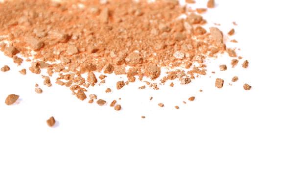 Eyeshadow Base Kremowa baza pod cienie.