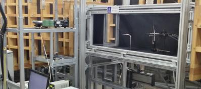 Badanie charakterystyk statycznych termoanemometrycznych czujnikó łóknoych 47 systemó pomiaroych, których sposób działania opisany może być jedynie przy pomocy nielinioych układó rónań różniczkoych,