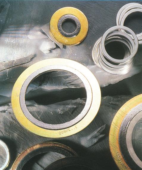 Materiały uszczelniające Uszczelki spiralne Oferujemy wszystkie typy uszczelek spiralnych w dowolnej wersji materiałowej, wykonane