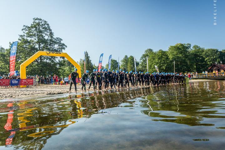 Ad.1. Udział w wolontariacie II TRIATHLONU w Charzykowach czerwiec 2016r.