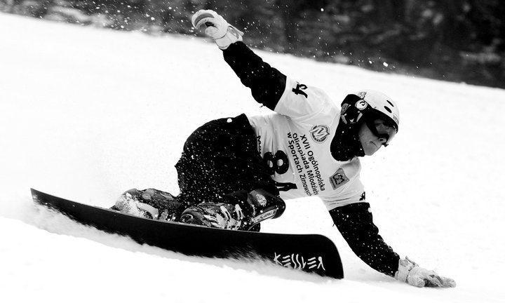 Maciej Hańczewski 19 lat, zawodnik z Poznania, członek reprezentacji Polski Trenuje od 11 lat Snowboard Alpejski, próbuje także swoich sił w Snowboardcross Absolwent Szkoły Mistrzostwa Sportowego w