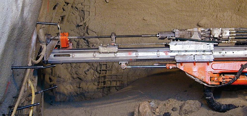 System kotew wysuwnych DYWI Drill S-D, Typ T Komponenty systemowe Typ T Koronka wiertnicza DYWI Drill Koronki wiertnicze tracone, o różnych średnicach i wzorach Wkładki utwardzone lub z węglików