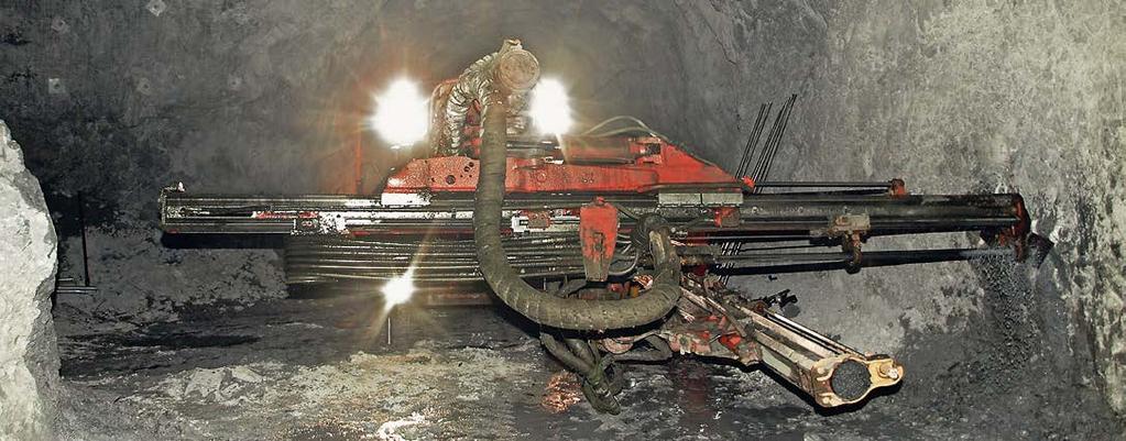 System kotew wysuwnych DYWI Drill S-D, Typ T Przebieg instalacji, Typ T Montaż kotwy wysuwnej, gotowa do użycia DYWI Drill typu T i przyłączenie adaptera napędu do wiertnicy Instalacja samowiercąca,