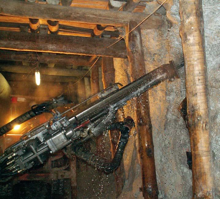 .. 86 Wstęp Kotew cierna POWER SET jest samowiercącym elementem wzmacniającym, używanym do wzmacniania górotworu w górnictwie i drążeniu tuneli.