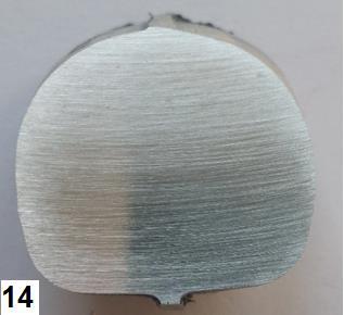 o powierzchni nie większej niż 0,5 mm 2 każdy.