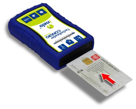 Pobieranie danych z karty kierowcy 15 Rys. TachoReader Combo Plus - wkładanie karty kierowcy.