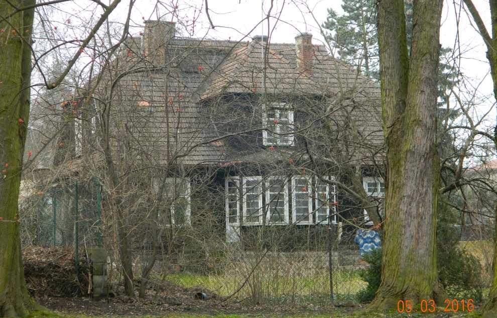 około 1930, z obrzeża Parku Decjusza przy ulicy Krańcowej