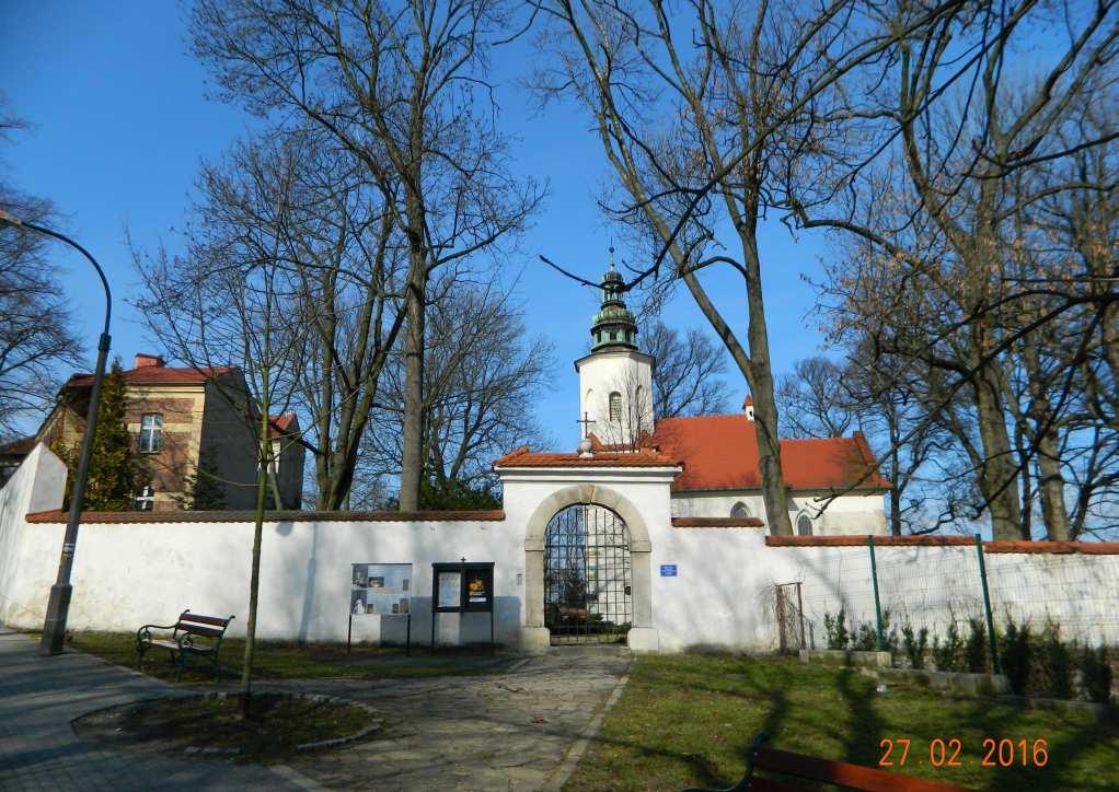 16 Fot. nr 20 (20-22). Kościół p.w. św.