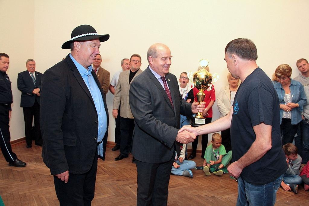 Puchar Prezydenta Federacji Stowarzyszeń Służb Mundurowych RP zdobyła drużyna Sieradzki Szwędaczek I