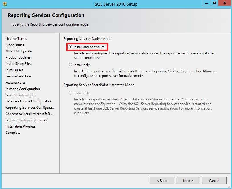 Pojawi się okno Reporting Services Configuration, w którym należy zaznaczyć opcję Install and configure i nacisnąć przycisk Next.