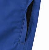 Wysoki, zachodzący na plecy tył spodni oferuje maksymalny komfort noszenia i dodatkową ochronę.