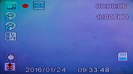 9 Przycisk OK odpowiada za włączenie i wyłączenie nagrywania w kamerze. Nagrywanie włącza się automatycznie po uruchomieniu kamery (jeśli karta pamięci znajduje się w rejestratorze).