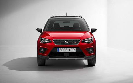 SEAT SPORT LINE REFERENCE STYLE Full LED XCELLENCE FR Zewnętrzny pakiet SEAT Sport Line 6 : / Ozdobne nakładki na światła przeciwmgielne / Ozdobne listwy na drzwi / Ozdobna listwa drzwi bagażnika