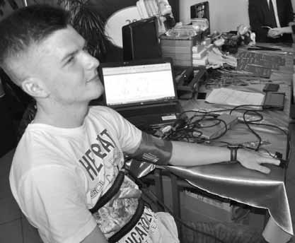 samochodowych i mechanik pojazdów samochodowych, technik informatyk, technik logistyk, technik handlowiec) w zestawieniu z pomocami stosowanymi kilkanaście lat temu.