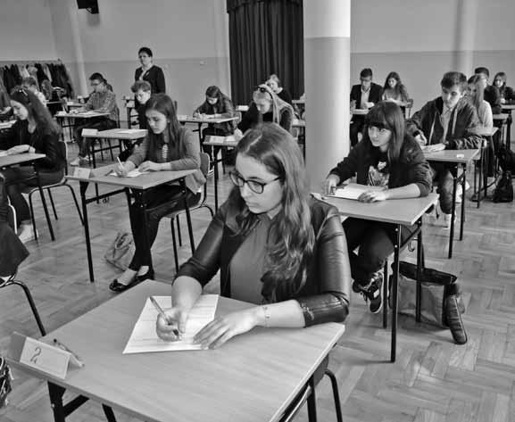 Pokazane zostały również roboty z serii lego mindstorms, którymi można sterować za pomocą pilota, aplikacji na smartfona lub programem zapisanym na nośniku zewnętrznym, które zostały zakupione w