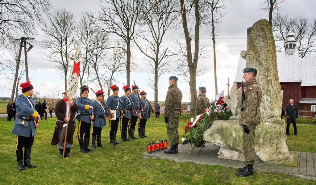 Okszowie), Mariola Kot (SP w Stawie), Małgorzata Mielniczuk (SP w Strupinie Dużym), Marzena Wróbel (SP w Strupinie Dużym), Dariusz Szymański (SP w Żółtańcach), Piotr Bakun (SP w Stołpiu) i Mariusz