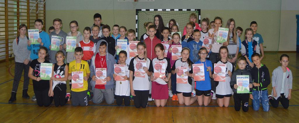 gminy Chełm. Wyniki rywalizacji: Dziewczęta kl. IV i młodsze: 1. Gabriela Szarpak (SP w Stawie); 2. Martyna Farian (Sp w Okszowie); 3. Zuzanna Stachel (SP w Stawie); 4.