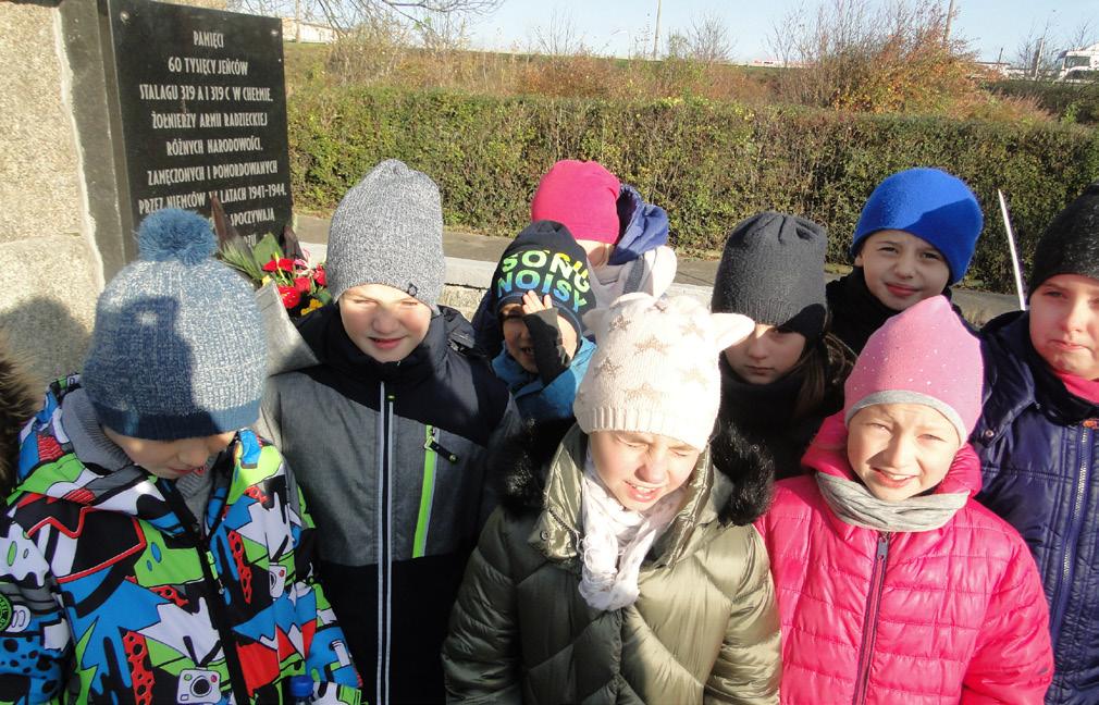 W kategorii Szkoły podstawowe - I miejsce zajęła Pola Kunka z kl. VI a, II miejsce zdobył Kacper Krzywanowski kl. VII a. W kategorii Gimnazja - Karolina Lackowska kl.