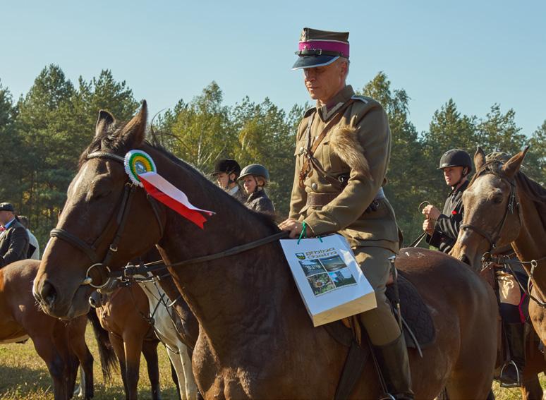 Dopisała pogoda, goście i oczywiście konie. Impreza rozpoczęła się od prezentacji koni i jeźdźców, których było 34.