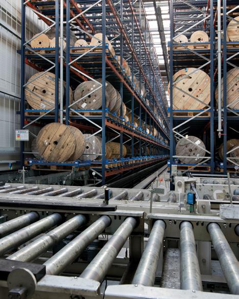 Scaffalature per pallet Le scaffalature per pallet sono presenti in cinque settori del magazzino di 3LP S.A.
